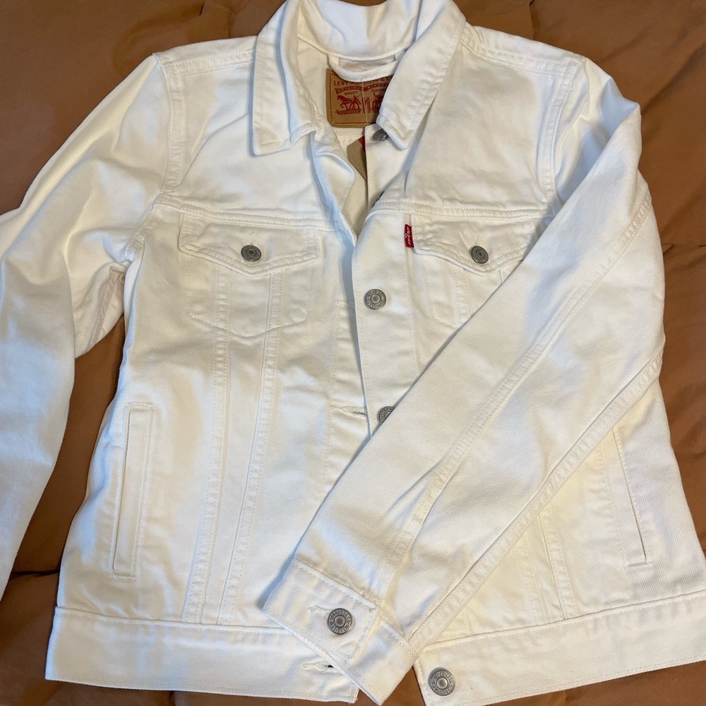White Levis Jean Jacket